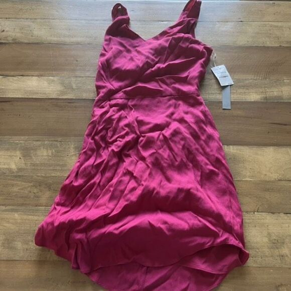 NWT Chelsea28 100% Viscose Twist Back Pink Sleeveless Dress - size small - Picture 1 of 9